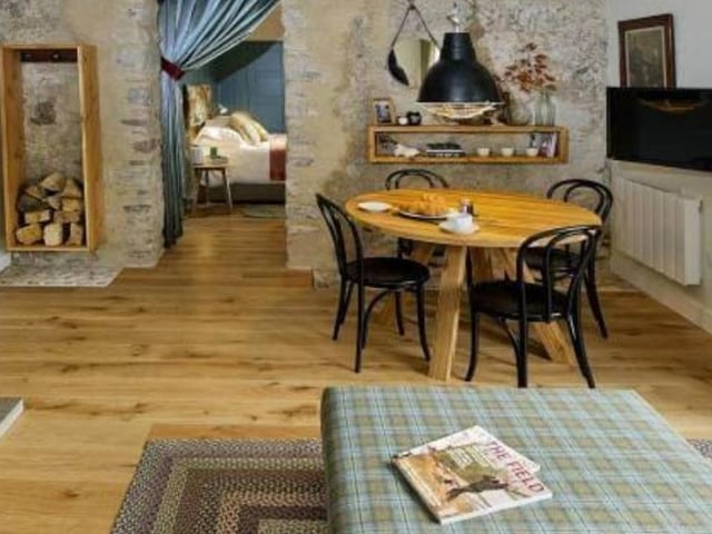 Located on the north side of the loch, this is another amazing rental lighthouse that will allow to put your feet up at night and explore the Loch during the day.