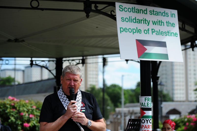Jim Malone, of the Fire Brigade Union, addressed the crowd during the #FalkirkStandsWithPalestine peace rally at the town's bandstand on Saturday afternoon. Picture: Michael Gillen.