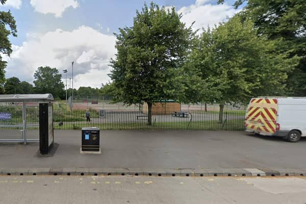 The plans to replace the tennis courts and the multi-use games area (MUGA) in a popular Sheffield park has been given the go-ahead.