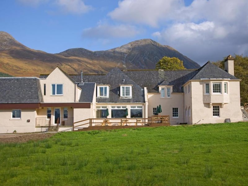 Set in the glen of the same name, the Glencoe Inn is in a prime location in the middle of some of Scotland's most beautiful areas of landscape. Many scenes in the films were shot in Glen Coe, with the most recognisable being in Harry Potter and the Prisoner of Azkaban, when it was the setting for Hagrid’s Hut.