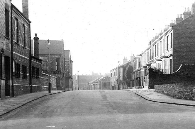 Taken from Stockton Street with the Salvation Army headquarters on the left. Photo: Hartlepool Library Service.