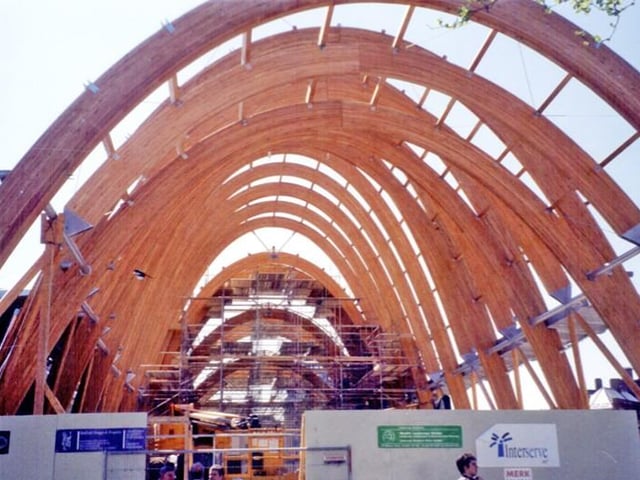In November 2007, the Peace and Winter Gardens beat London's South Bank to win the Royal Institute of British Architects' Academy of Urbanism 'Great Place' Award. It was deemed to be an 'outstanding example of how cities can be improved, to make urban spaces as attractive and accessible as possible'.
