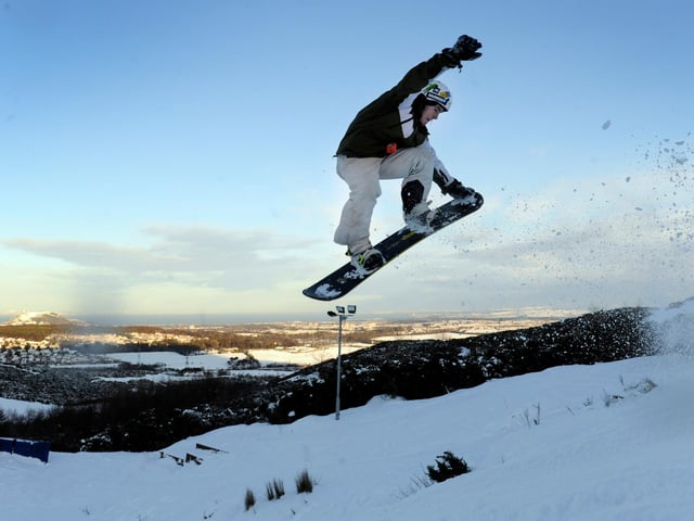 Skiers and snowboarders were able to ski on real snow and off piste at the Midlothian Ski Centre, Hillend, near Edinburgh. Pictured is Dan Fox (15), from Newton Grange. 6th January 2010.