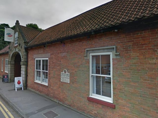 While at Sherwood Forest you can nip to the craft centre across the road. There is a variety of shops including a natural bath and body shop and a handmade homeware shop. The cafe and public toilets are closed.