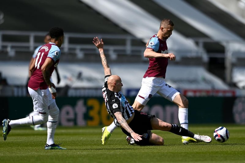 Looked bang up for it early on but was booked then his performance really dropped off. Newcastle needed more from their skipper in the second 45 as West Ham dominated.