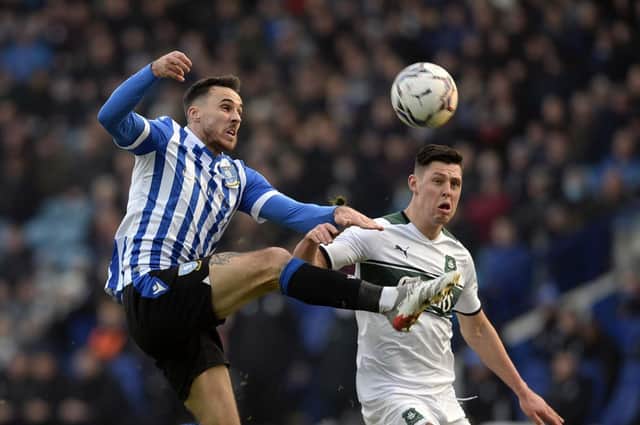 Sheffield Wednesday's Lee Gregory has picked up an injury.