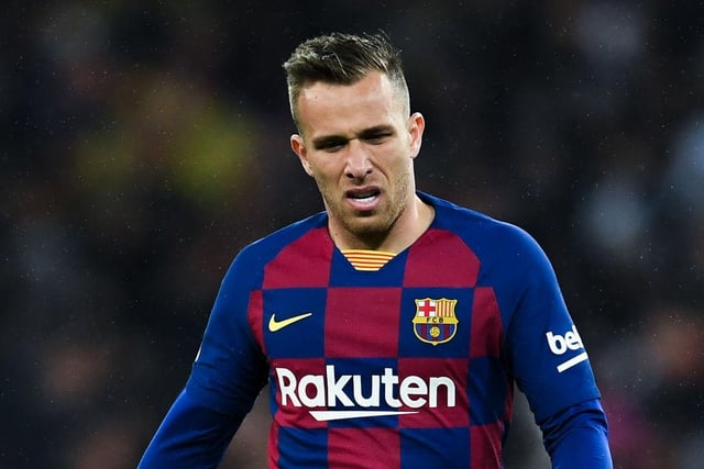Tottenham Hotspur are set to rival Inter Milan in a bid to sign Barcelona midfielder Arthur with both clubs willing to ‘substantially improve his wages’. (Mundo Deportivo)