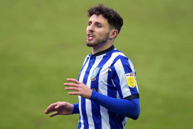 Former Sheffield Wednesday wing-back Matt Penney has signed for Ipswich Town.