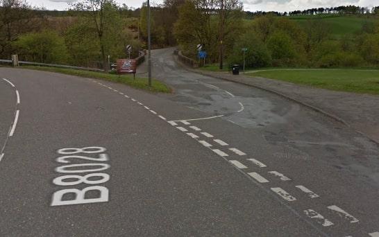 Temporary traffic lights will be in place on the B8028 from Falkirk Road in Glen Village to Cross Brae until December 11 as part of verge scraping and footway repair work. Google.