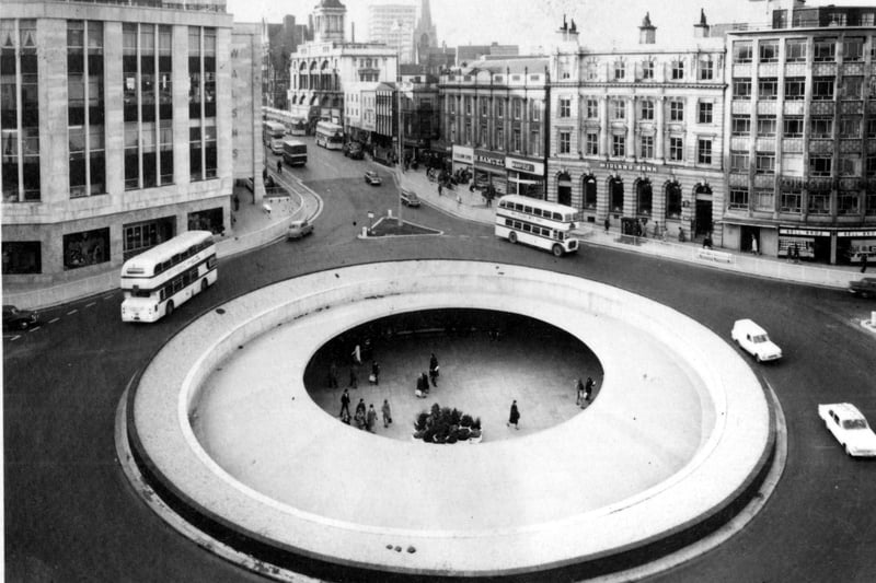 An elevated view of Castle Square and the Hole in the Road looking towards Walsh's Department Store, High Street. Pictured in the 1970s, it had gone by 1994. Ref no: y02951