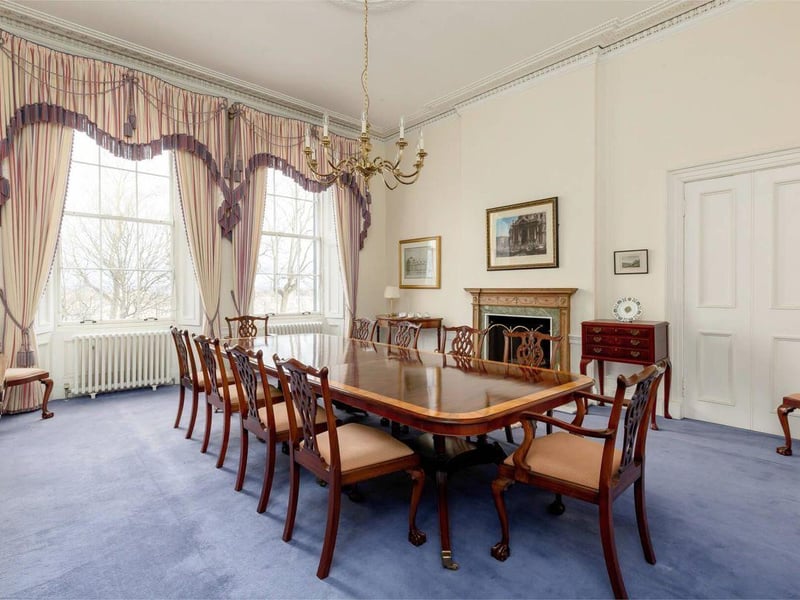 Dining room.