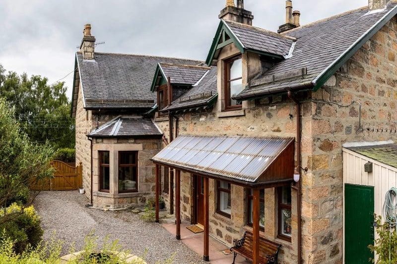 This newly renovated three bedroom cottage is located in Moray, that has a whisky snug and offers guests a tailored whisky retreat package for a staycation.