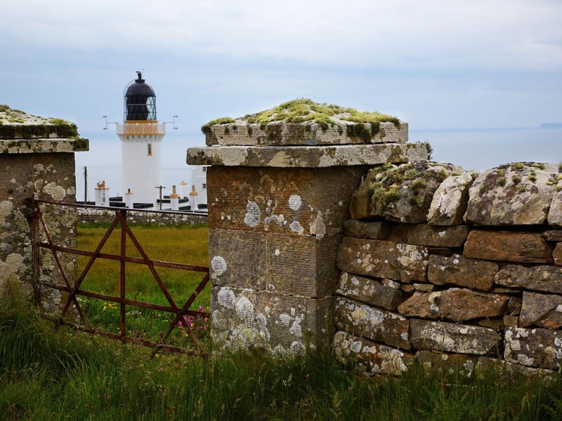 This 17km Dunnet Head coastal route in Caithness is not for the faint-hearted as much of it is close to vertical cliffs dropping down to the sea. It takes in the Dunnet Head Lighthouse, which is the northmost point of mainland Britain (not John o'Groats), and the pretty Loch of Bushta.