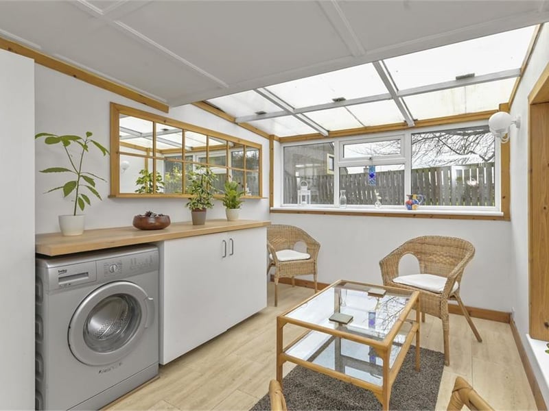 Garden room.