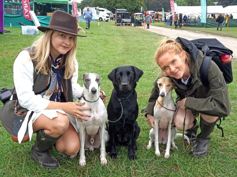Savannah and Ella with dogs Seagull, Bagel and Garlic Naan.
