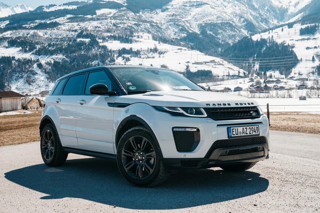 Claiming fifth in the ranking is the Land Rover Range Rover Evoque