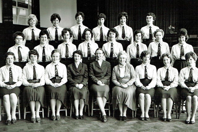 The 1961 sixth form at Abbeydale Girls' Grammar School with Miss Williams, Dr Green (Headmistress), and Miss Lucas