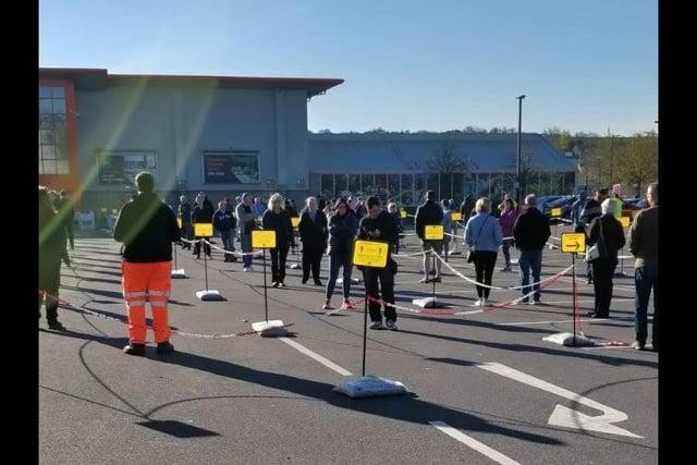 As soon as some homeware stores opened in April as we saw parts of lockdown ease, queues lined the car park outside B&Q’s Aberdeen. Many of us were shocked to see the queues we are now well-accustomed to.
