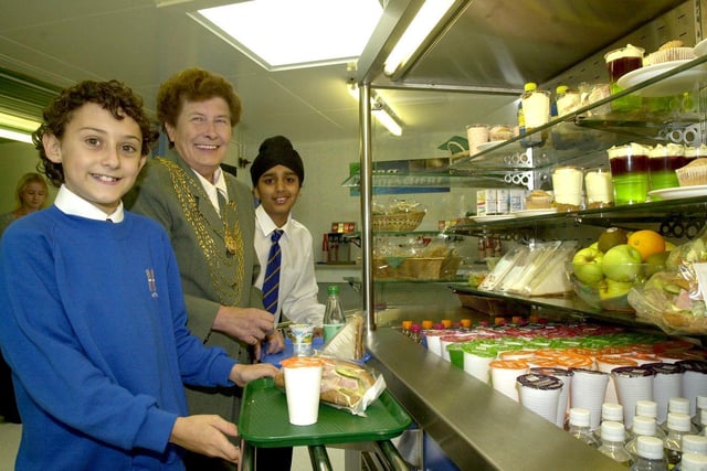 The Mayor of Doncaster Cllr Maureen Edgar got a first taste of Hatfield High Schools new Dimensions restaurant with pupils chris Coady and Ramnick Murwaha back in 2000