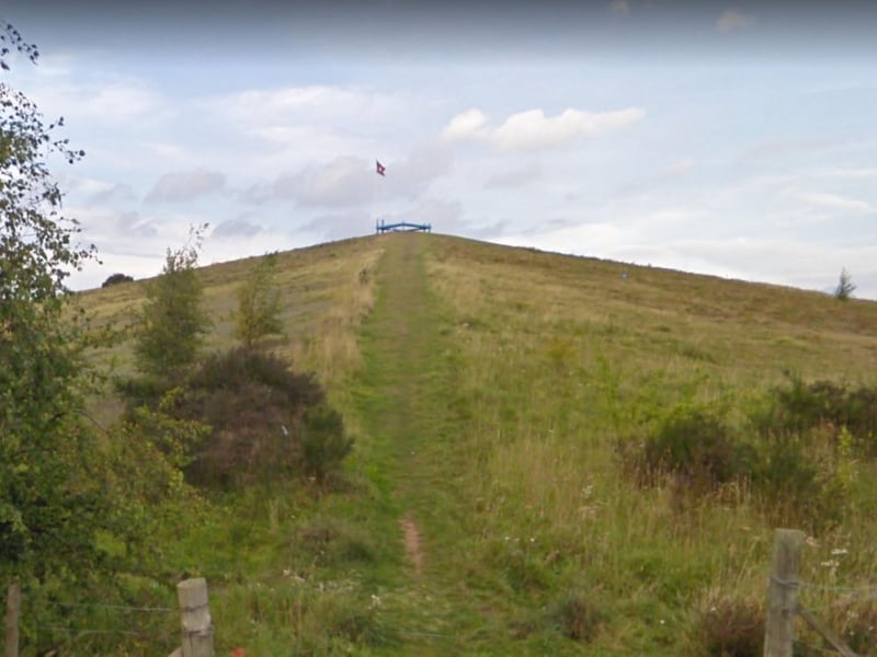 The Battle of Prestonpans was the first major engagement of the Jacobite rising of 1745 and was Bonnie Prince Charlie's first victory against the redcoat soldiers led by general John Cope. Today there's a large pyramid mound you can visit, just off the A1 outside the town of Prestonpans, with views over the battlefield, stone monuments and information boards.
