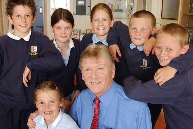 Les was retiring at Ryhope Junior School in 2004 and described his time there as 'an absolute privilege'. Were you taught by him?