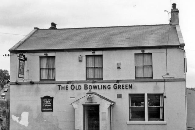 The Old Bowling Green pub on Upwell Lane, Grimesthorpe, Sheffield, in April 1993. It is today a care home.