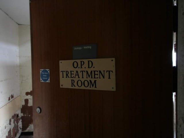 Outpatients treatment room - I'm sure half of Mansfield will have been through this door before the hospital closed.