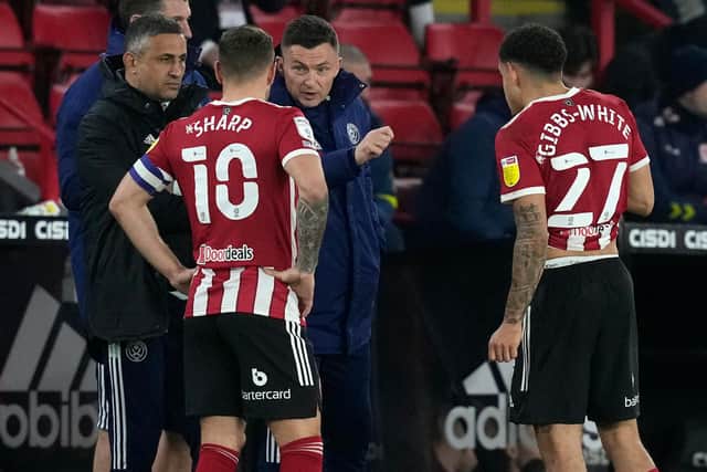 Paul Heckingbottom speaks to Sheffield United pair Billy Sharp and Morgan Gibbs-White during the Middlesbrough victory: Andrew Yates / Sportimage