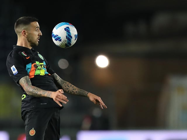 Everton and Leicester City have been tipped to go head to head in the race to sign Inter midfielder Matias Vecino. The Uruguayan ace is expected to leave the Serie A side once his contract expires in June, and Real Betis are also on his tail. (Calciomercato)