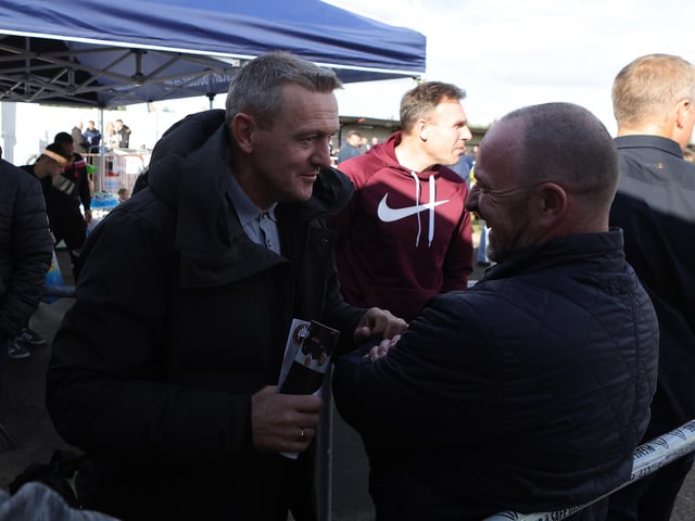 Ex Stags right back Aidy Boothroyd and Steve Parkin chat pre-match