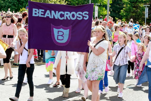 Beancross Primary take part in the procession