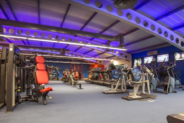 Join a gym with a friendly team of staff where your fitness goals are their priority. You can find Your Space Mansfield on, Portland St, Mansfield.