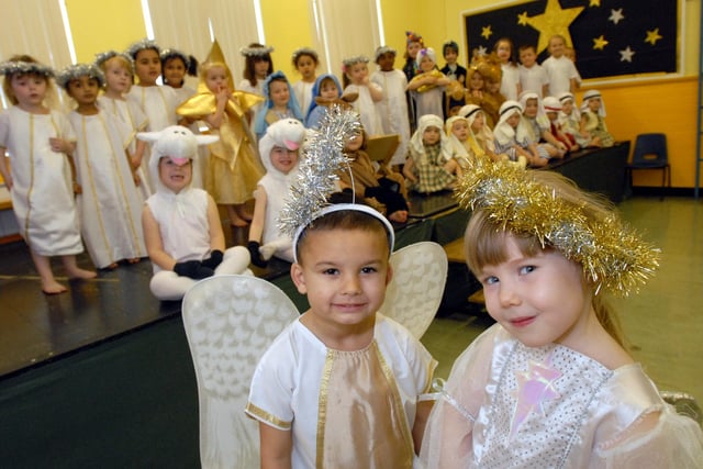 Meet the stars of the 2009 Nativity at Stanhope Primary.