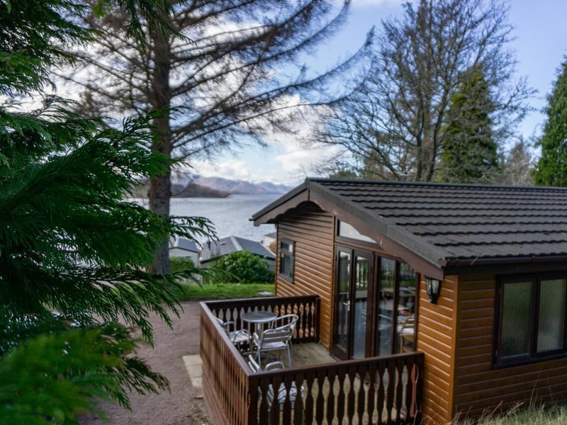 Linnhe Lochside Holidays offer a range of self catering options on the banks of Loch Linnhe, perfect for a morning, lunchtime or evening dip.
