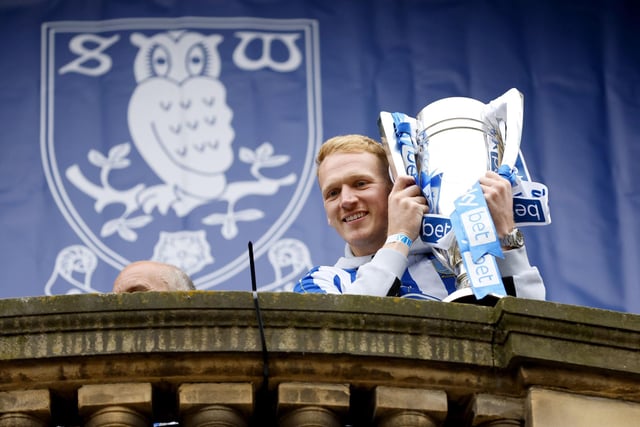 Sheffield Wednesday goalkeeper Cameron Dawson holds the trophy  on high: Richard Sellers/PA Wire.