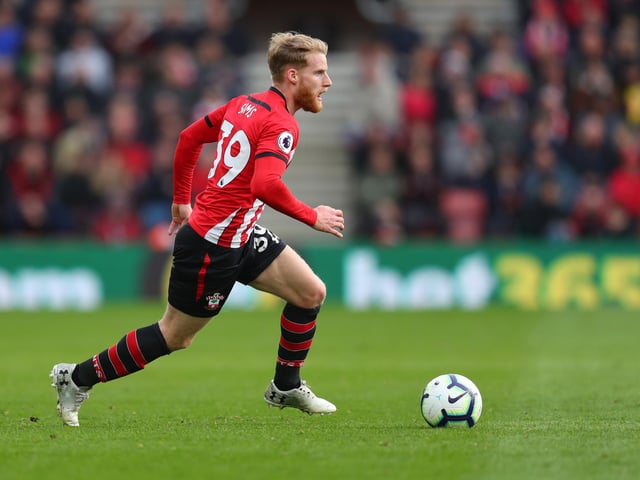 It's a fresh face on the left wing too, in the shape of the rapid wide man. He signed for a very reasonable fee of £1.2m, and he's worth a fair bit more than that.