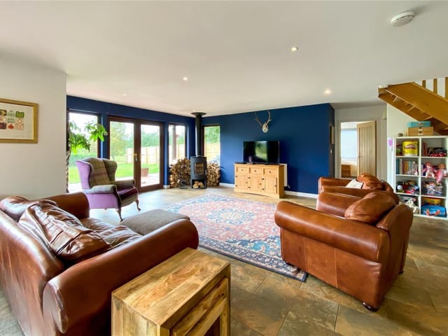 Sitting room area.