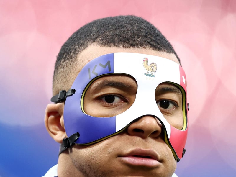 One of football's biggest names found his tournament hindered by a broken nose, scoring just once - a penalty - at the tournament. He was still one of a top performer though, with a 7.48 average rating thanks to his 87.8% passing accuracy and 100% long ball accuracy.