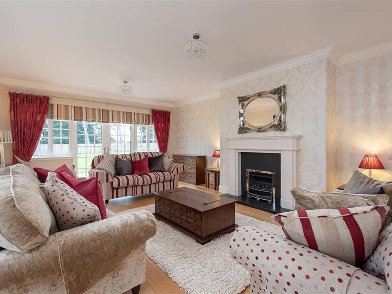 Drawing room.
