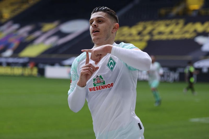 Norwich have snapped up 24-year-old winger Milot Rashica from Werder Bremen. He's been capped on 32 occasions for the Kosovo national team, and has also previously played for Dutch side Vitesse. (Club website)
 
(Photo by Joosep Martinson/Getty Images)