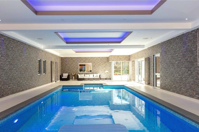 This property comes with an amazing leisure suite with a 40ft heated indoor pool, an additional two bedroom self contained apartment and state of the art kitchen. Available for offers over 895,000 GBP