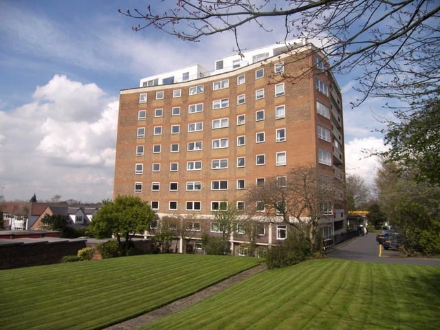 The property is located in Sandmoor Court, Alwoodley, and is one of only two penthouses in the building. It is conveniently located to the extensive amenities of Moortown Corner and Street Lane, and has easy transport links into the city centre.