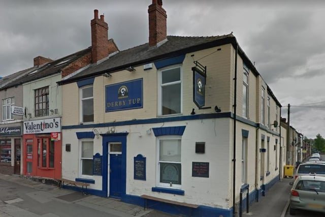 Describing The Derby Tup, Sheffield Road, Chesterfield, as worth a visit, The Good Pub Guide says it is 'popular Castle Rock local with their ales along with several guests'.
