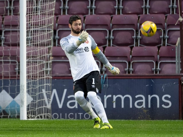 Craig Gordon is attracting interest from English clubs. The Hearts goalkeeper is out of contract at the end of the season and is expected to extend his deal with his boyhood club having returned to Tynecastle Park in the summer of 2020. “Several teams in the English Football League Championship and League One” are waiting in the wings to sign the Scotland goalkeeper if he doesn’t agree a deal with Hearts. (Evening News)