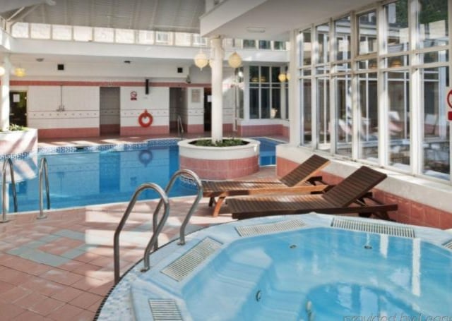 Whether you are on a business trip or your just trying to find a gym near by, Club Motivation is there for you. The gym is based at the Holiday Inn at, High Rd, Warmsworth, Doncaster.