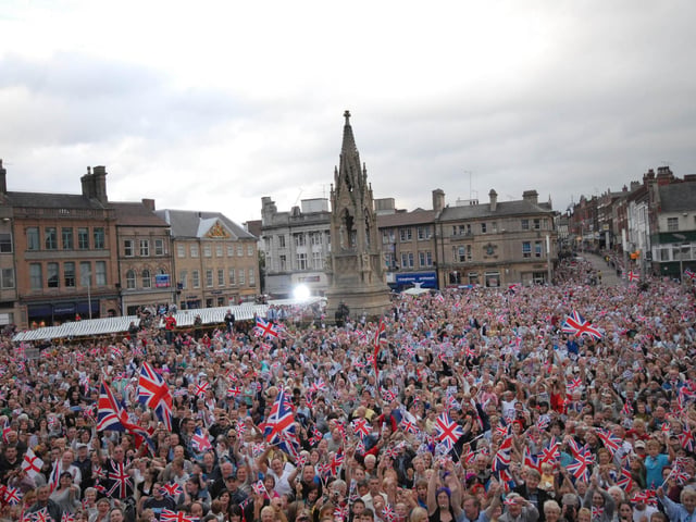 Were you one of the thousands who flocked to the marketplace to welcome her home?
