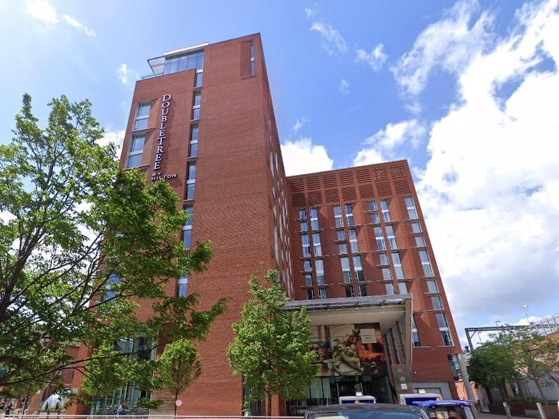Situated right on the canal at the South Entrance of the station, this hotel is just a 2-minute walk via the station's southern ticket barriers. It offers some of the best views in the city from its Sky Lounge rooftop bar, making it a fantastic modern choice for those who want to be near the water. 🧳 2 Wharf Approach, Granary Wharf, Leeds LS1 4BR