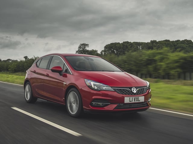 Average cost of a fully comprehensive policy for a driver aged 17-19: 1,571 GBP