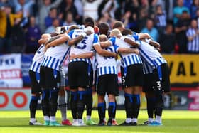 LONDON, ENGLAND - AUGUST 07: The Sheffield Wednesday squad huddle prior to the Sky Bet League One match between Charlton Athletic and Sheffield Wednesday at The Valley on August 07, 2021 in London, England. (Photo by Jacques Feeney/Getty Images)