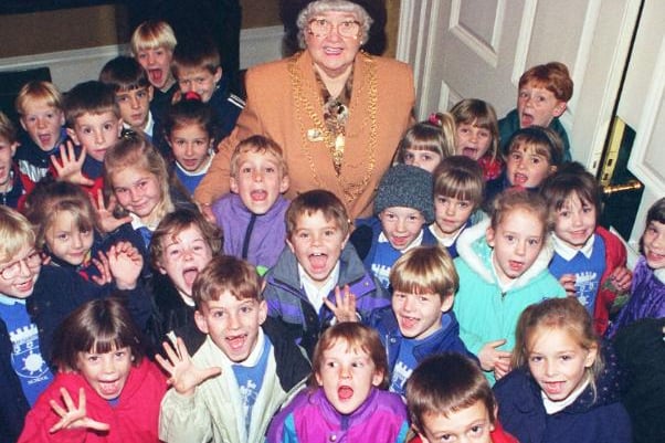 A school trip to the Mansion House in 1996 - Rossington Tornedale Infant School.